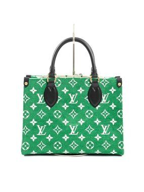 Louis Vuitton Handbag on the Go PM